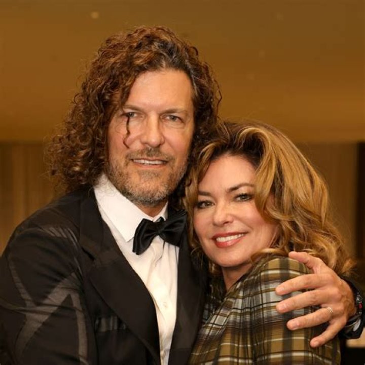 Shania Twains Brother, Parents, Siblings, Son, Net Worth