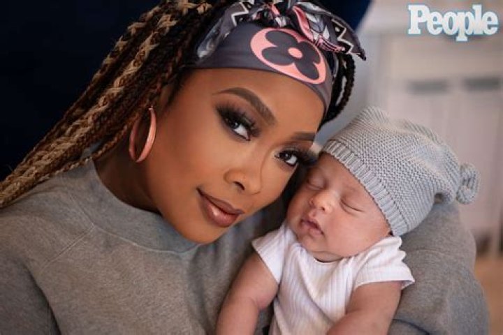Uncover The Unsung Strength: Da Brat's Mother Revealed!