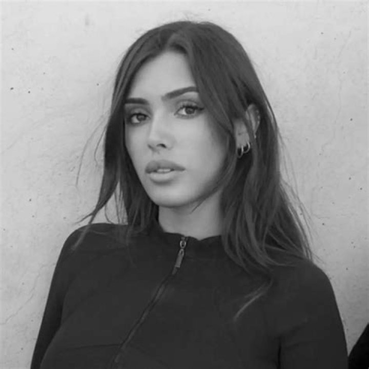Unveiling Bianca Censori's Height: Discoveries And Insights